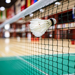 5 Best Portable Badminton Nets - Best-Portable-Badminton-Net-Airsnigi-Badminton-Racket-Set-Stuck